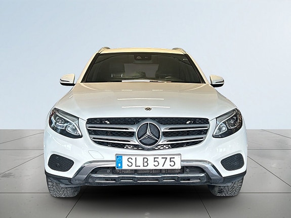 Mercedes-Benz GLC350 e 2 of 19