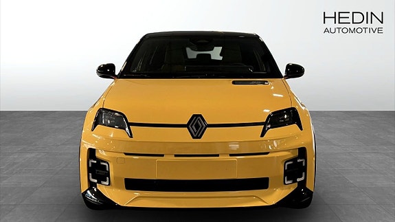 Renault 5 2 of 12