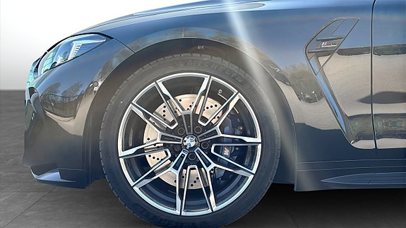 BMW M4 9 of 9
