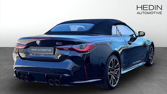 BMW M4 2 of 5