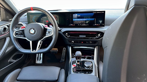 BMW M4 4 of 5