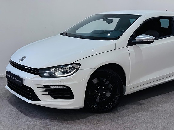 Volkswagen Scirocco 2 of 5