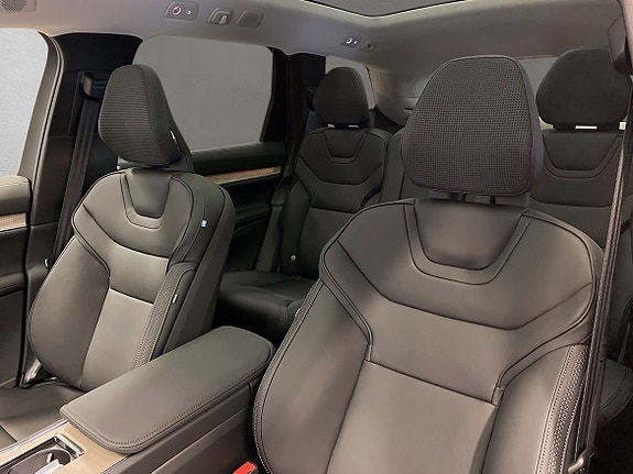 Volvo EX90 3 of 5