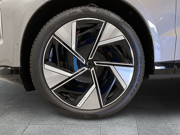 Volvo EX90 9 of 12