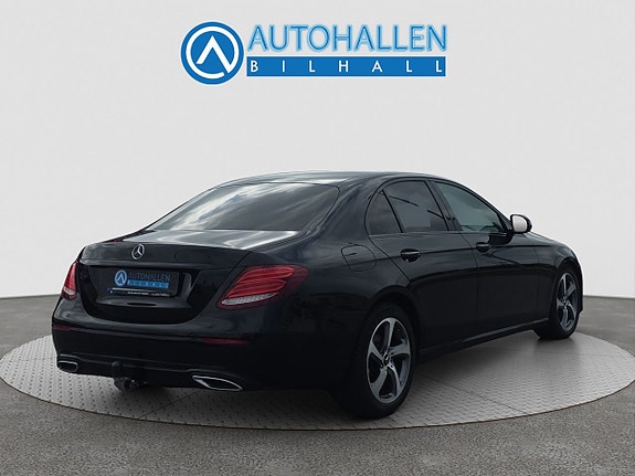 Mercedes-Benz E220 7 of 16