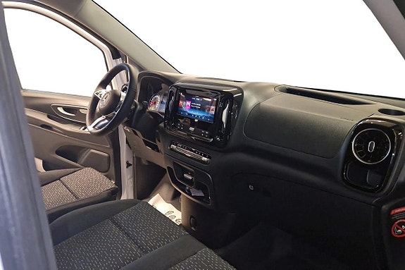 Mercedes-Benz Vito 108 4 of 5