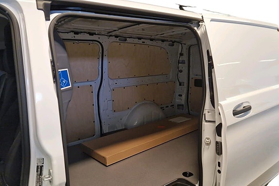 Mercedes-Benz Vito 108 3 of 5