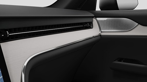 Volvo EX90 18 of 19