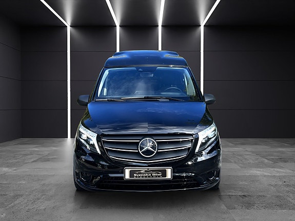 Mercedes-Benz eVito Tourer 4 of 5