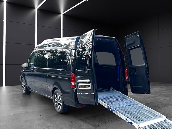 Mercedes-Benz eVito Tourer 6 of 25