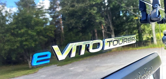 Mercedes-Benz eVito Tourer 9 of 25