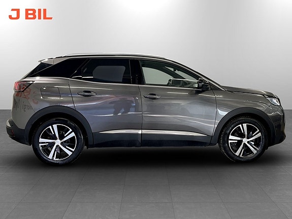 Peugeot 3008 3 of 5