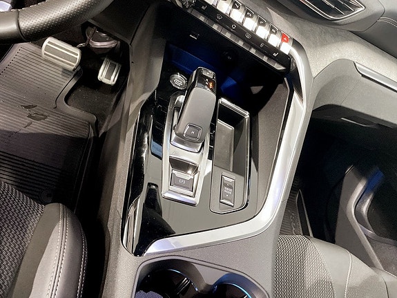 Peugeot 3008 10 of 15