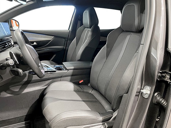Peugeot 3008 4 of 5