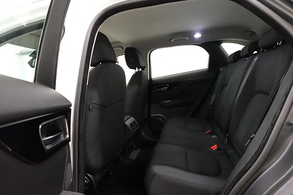 Jaguar F-PACE 5 of 17