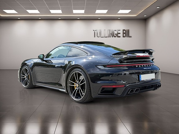 Porsche 911 3 of 5