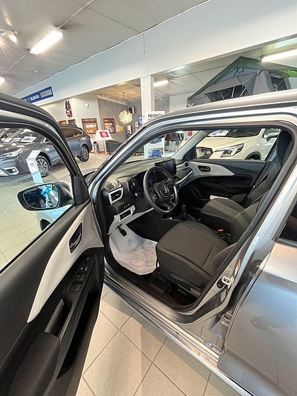 Suzuki Swift 7 of 9