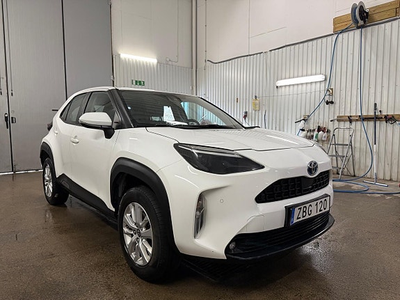 Toyota Yaris Cross 2 of 9