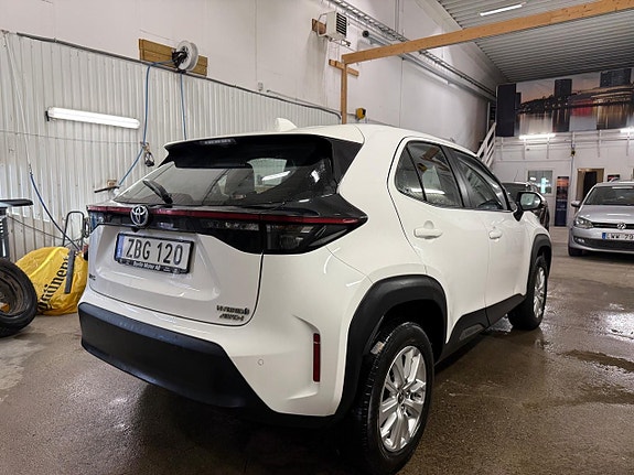 Toyota Yaris Cross 3 of 9