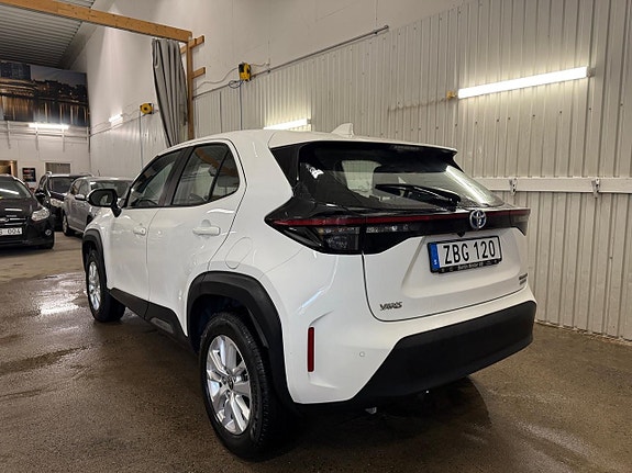 Toyota Yaris Cross 4 of 9