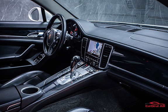 Porsche Panamera 15 of 27