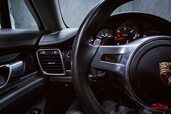 Porsche Panamera 22 of 27