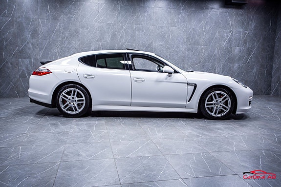 Porsche Panamera 8 of 27
