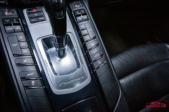 Porsche Panamera 27 of 27
