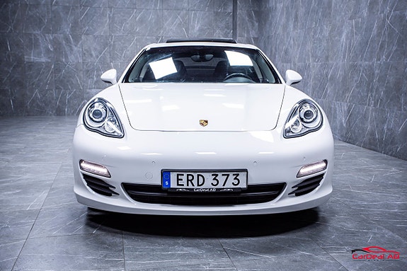 Porsche Panamera 2 of 27