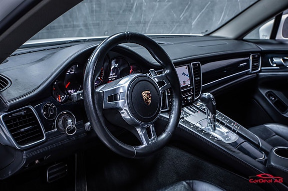 Porsche Panamera 12 of 27