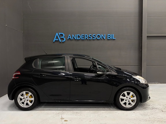 Peugeot 208 5 of 5