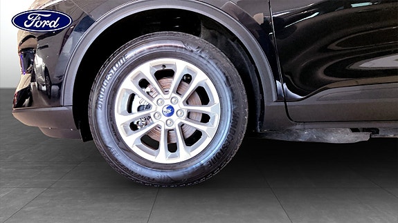 Ford Kuga 9 of 9