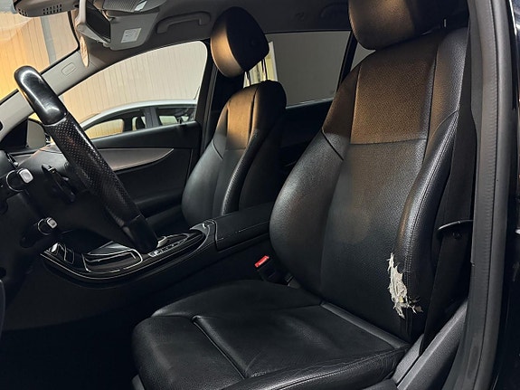 Mercedes-Benz E220 16 of 17