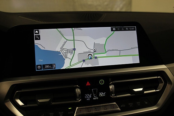 BMW 330e 7 of 8