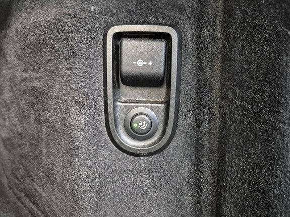 BMW 530e 11 of 12