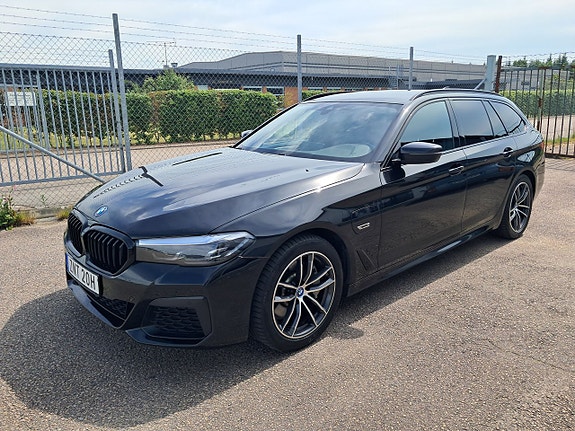 BMW 530e 3 of 7