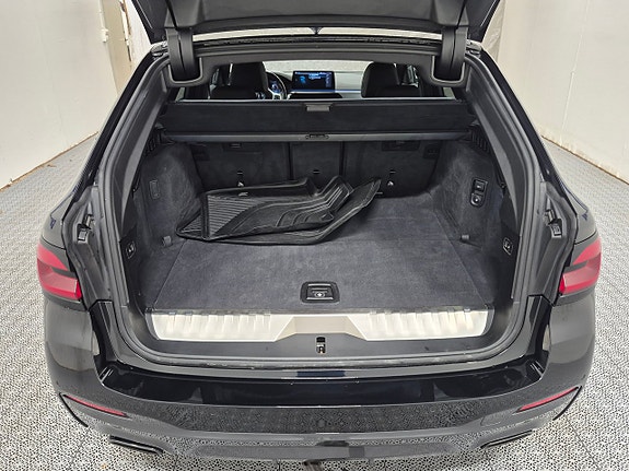 BMW 530e 12 of 12