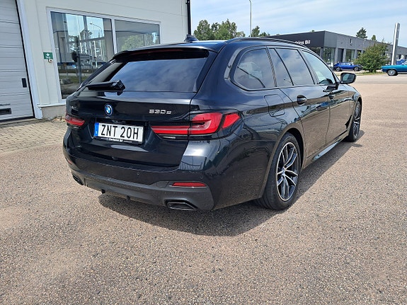 BMW 530e 5 of 7