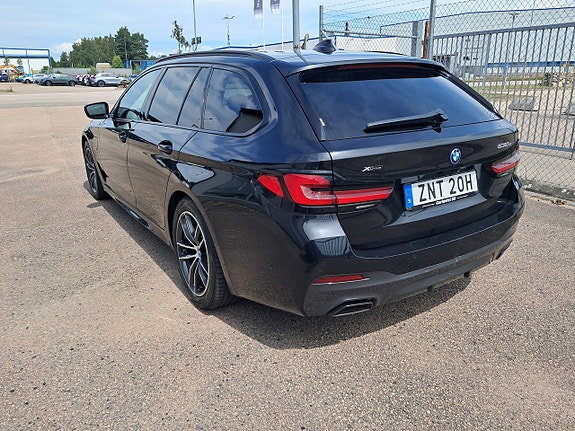 BMW 530e 4 of 7