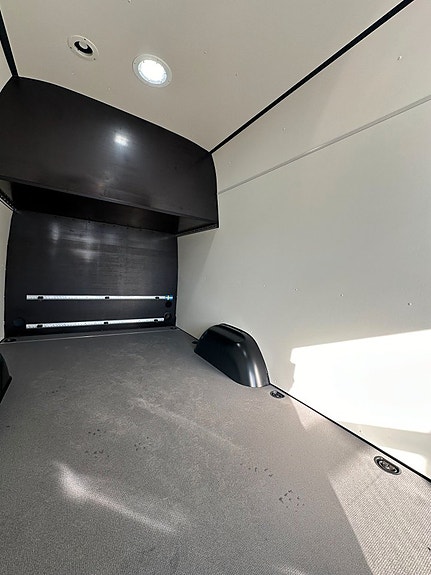 Mercedes-Benz Sprinter 319 11 of 29