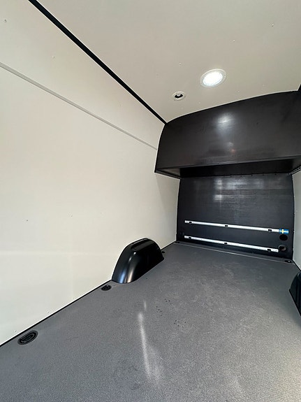 Mercedes-Benz Sprinter 319 12 of 29