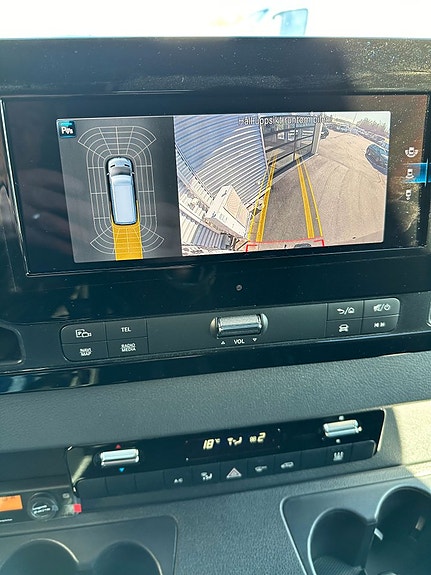 Mercedes-Benz Sprinter 319 15 of 29