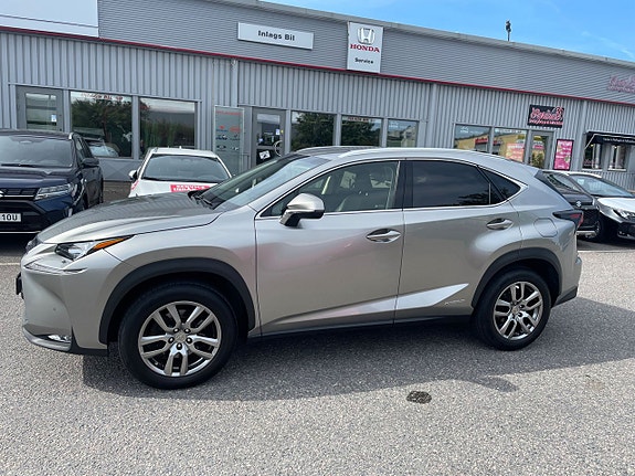 Lexus NX 300h