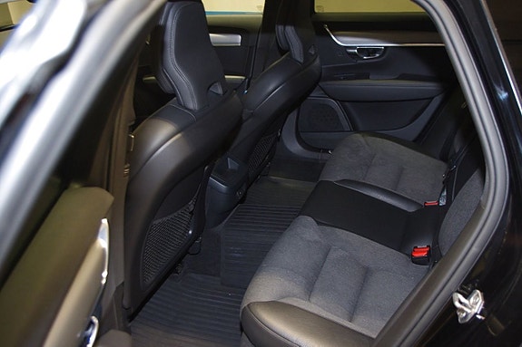 Volvo V90 Cross Country 4 of 7