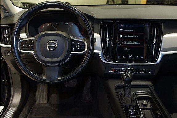 Volvo V90 Cross Country 8 of 9