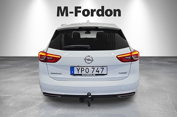 Opel Insignia 4 of 5