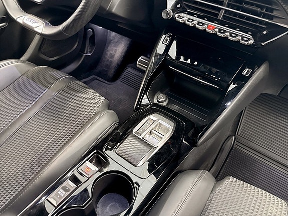 Peugeot 2008 11 of 16