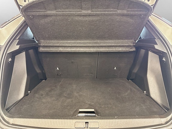 Peugeot 2008 16 of 16