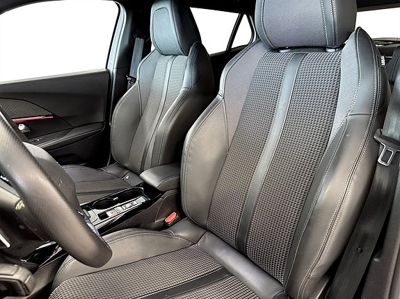 Peugeot 2008 6 of 16
