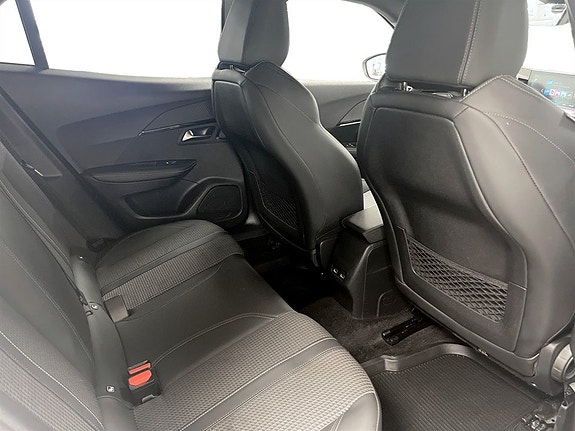 Peugeot 2008 13 of 16